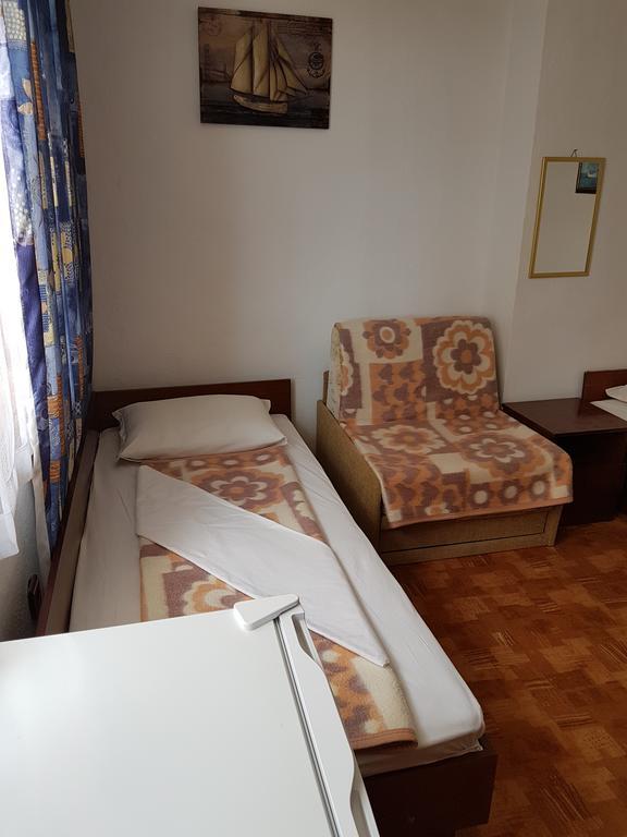 Guest Rooms Denitsa Obzor Exterior foto