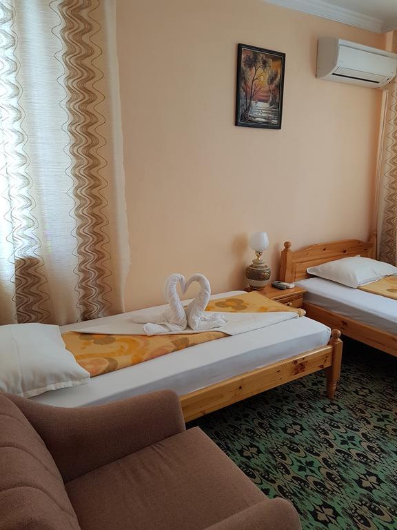 Guest Rooms Denitsa Obzor Exterior foto